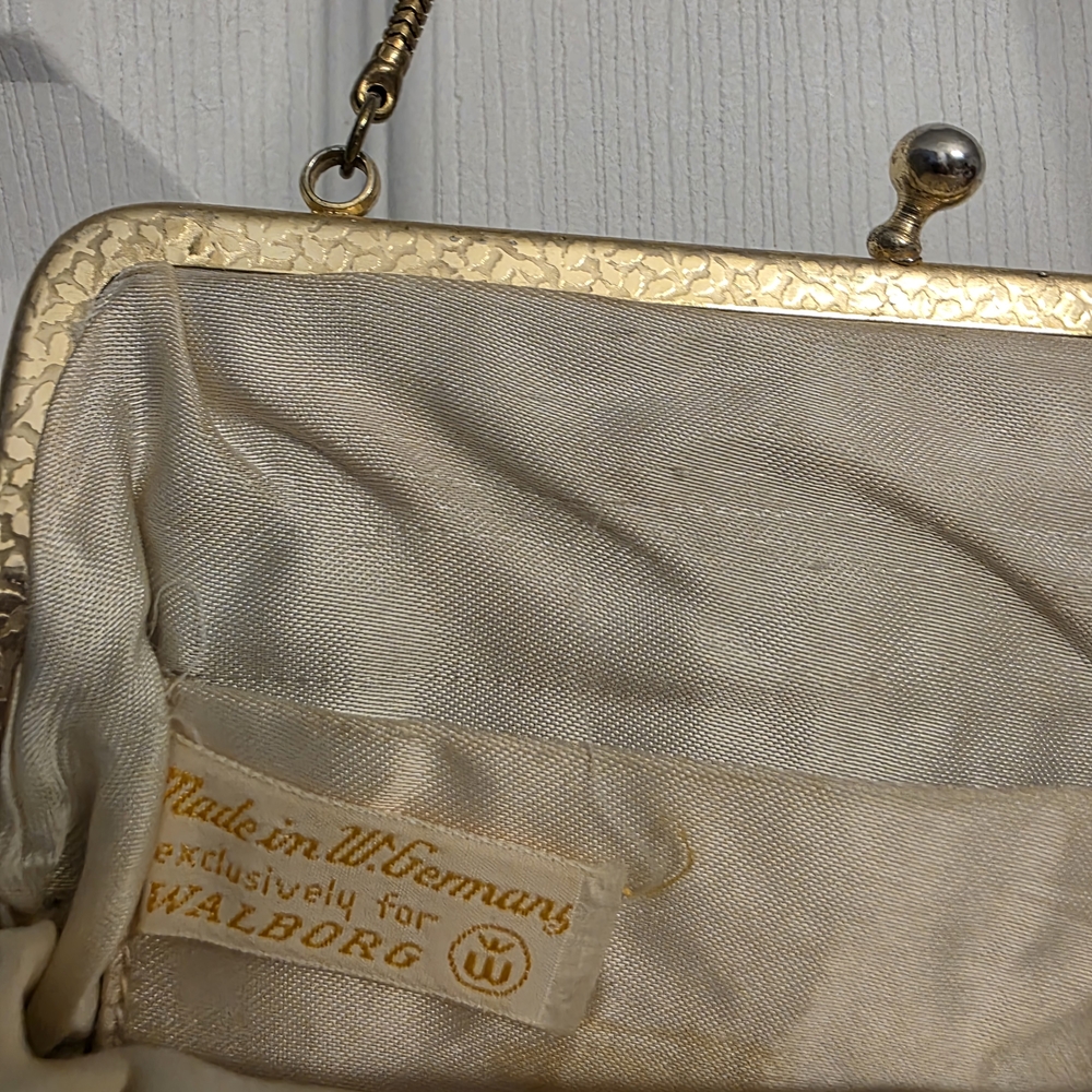 Vintage Floral Tapestry Clutch with Chain - Picture 3 of 3